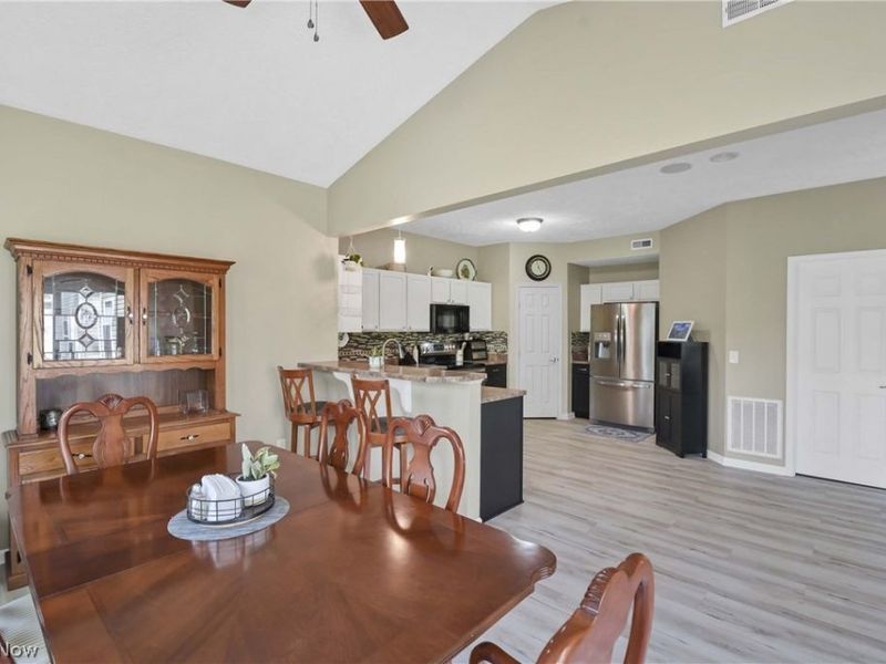 38479 Foxglen Avenue , Avon, OH 44011 Photo 24