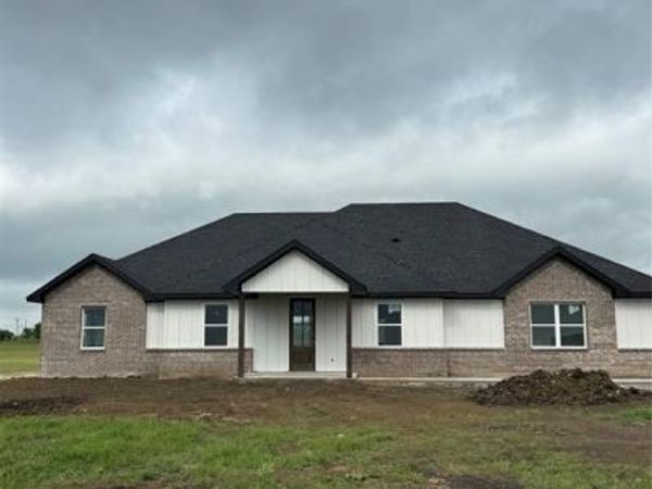 113 County Road 359 , Muenster, TX 76252