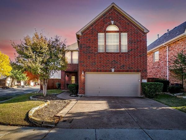 8216 Dogwood Lane , Irving, TX 75063