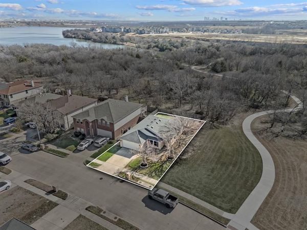 5377 Kingsknowe Parkway , Fort Worth, TX 76135