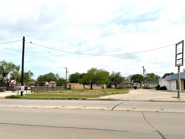 5226 S 7th Street , Abilene, TX 79605