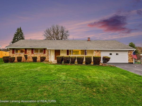 3678 Trianon Trail, Holt, MI 48842