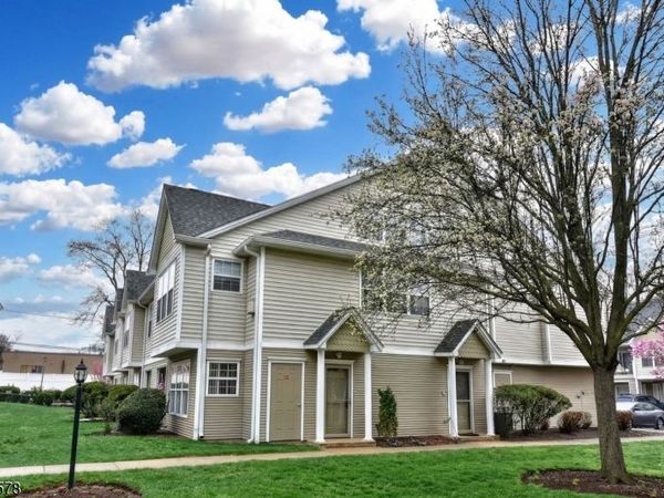 11 Collura Ln, Clifton, NJ 07012