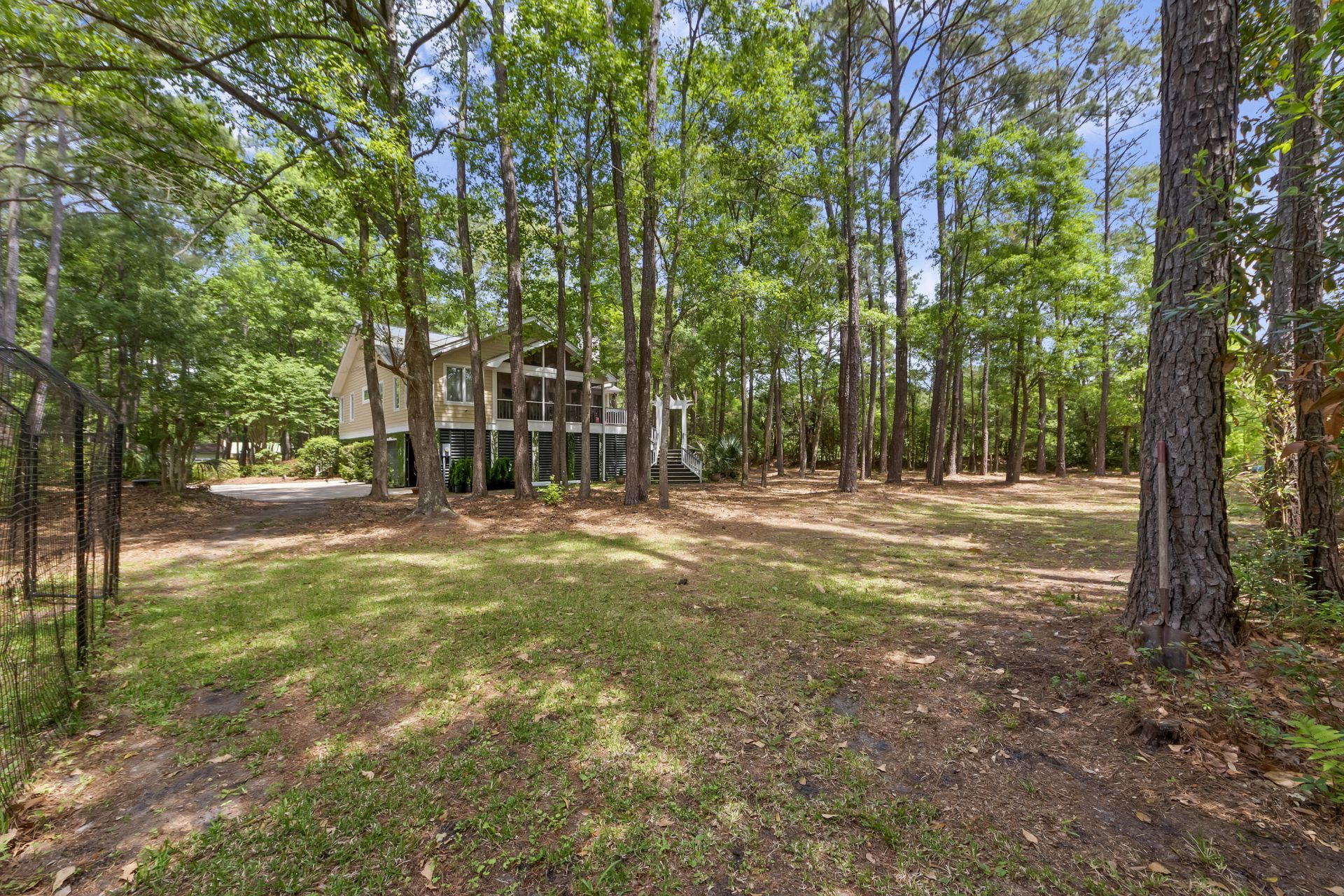 2595 Bohicket Drive Photo 6