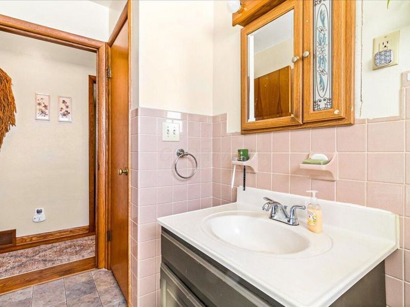 201 Laverne Drive , Newark, OH 43055 Photo 14