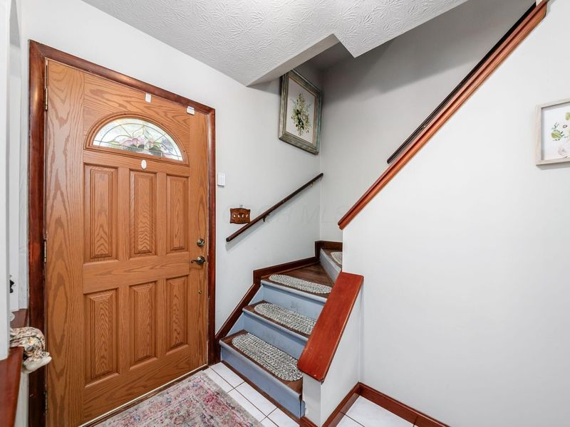 963 Hunt Valley Drive, Reynoldsburg, OH 43068 Photo 3