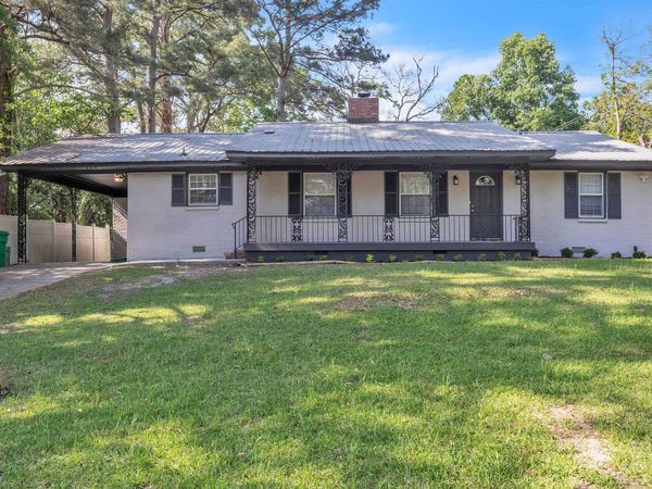 511 Edgewood, Columbus, MS 39701