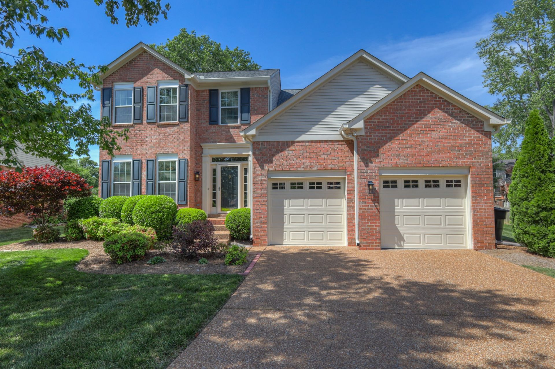 325 Devonshire Dr , Franklin, TN 37064 Main Photo