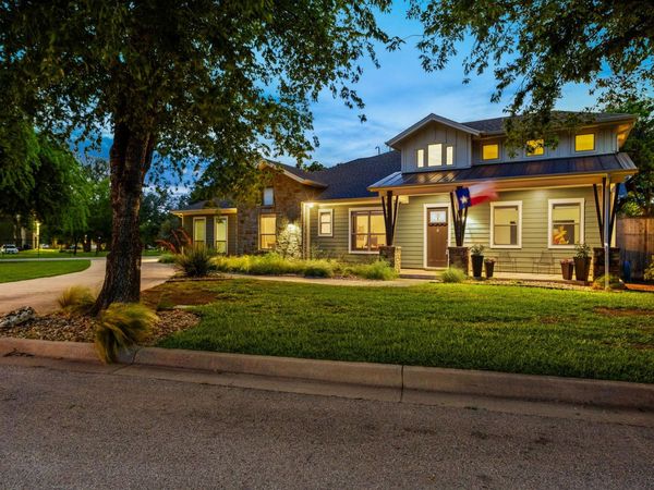 1804 Leander ST , Georgetown, TX 78626