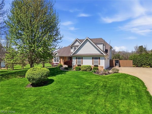 5245 Markwood Court , Valley City, OH 44280