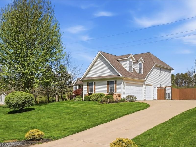 5245 Markwood Court , Valley City, OH 44280 Photo 3