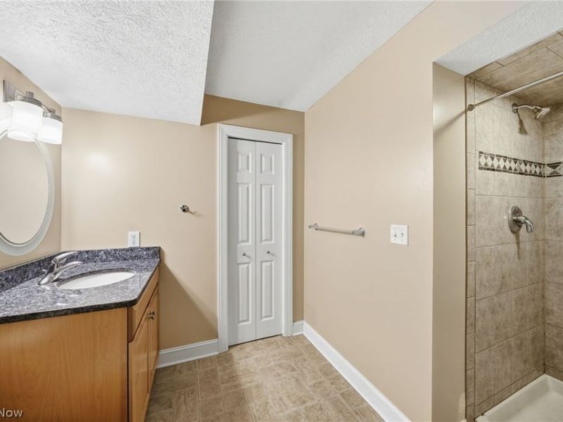 5245 Markwood Court , Valley City, OH 44280 Photo 36