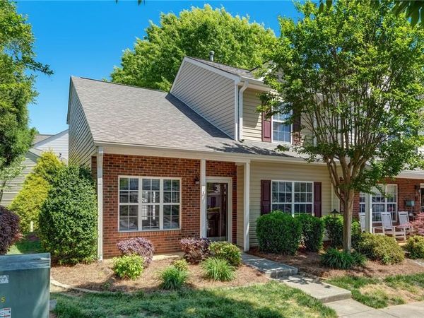 3 Tannenbaum Circle , Greensboro, NC 27410
