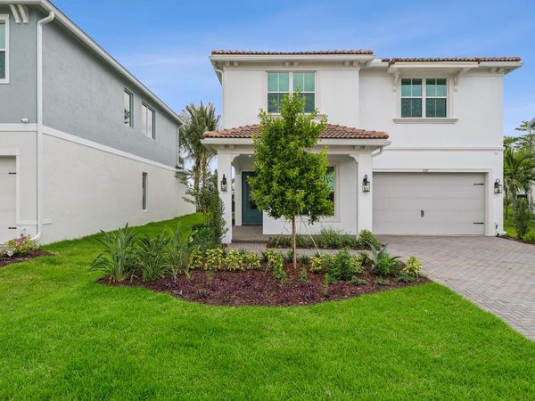 122 Parkside Way, Unit 6, Royal Palm Beach, FL 33414