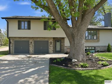 6405 Ponderosa Drive , Omaha, NE 68137