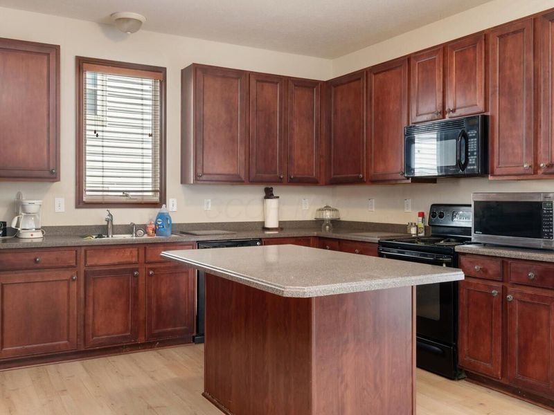 108 Sourwood Street, Pickerington, OH 43147 Photo 11