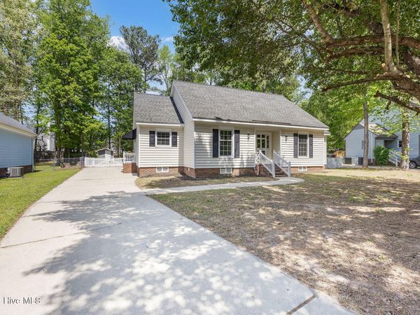 4020 Ketch Point Drive , Rocky Mount, NC 27803