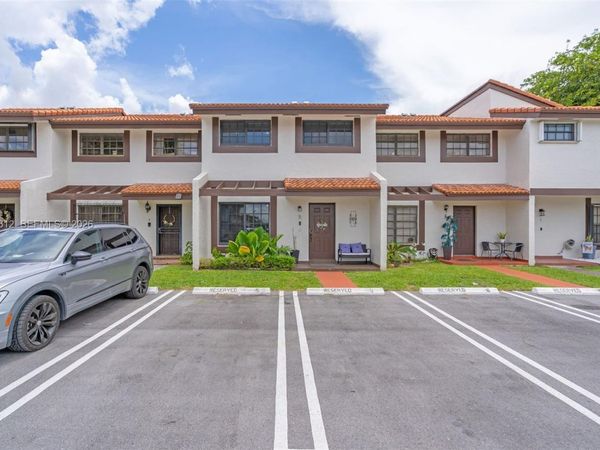 5725 SW 132nd Ct , Unit 21-5, Miami, FL 33183