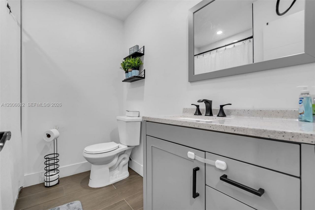 5725 SW 132nd Ct, Unit 21-5, Miami, FL 33183 Photo