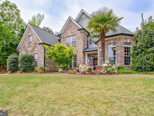 374 Persimmon Drive, Sharpsburg, GA 30277