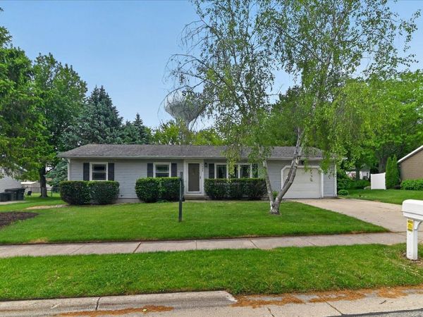 1425 Hyland Drive, Stoughton, WI 53589