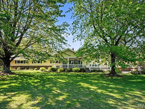 525 Highway Dd, Cuba, MO 65453