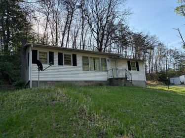 119 RADIO STATION LANE, BERKELEY SPRINGS, WV 25411