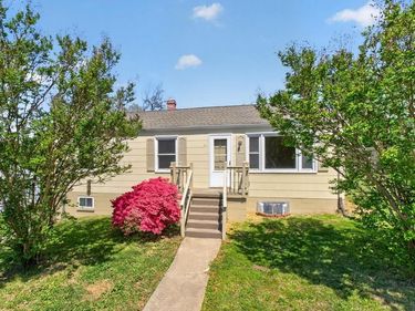 511 STONEHENGE AVE , CHARLOTTESVILLE, VA 22902