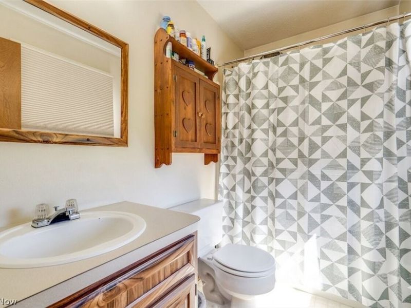 5029 Broadway Avenue NE, Louisville, OH 44641 Photo 18