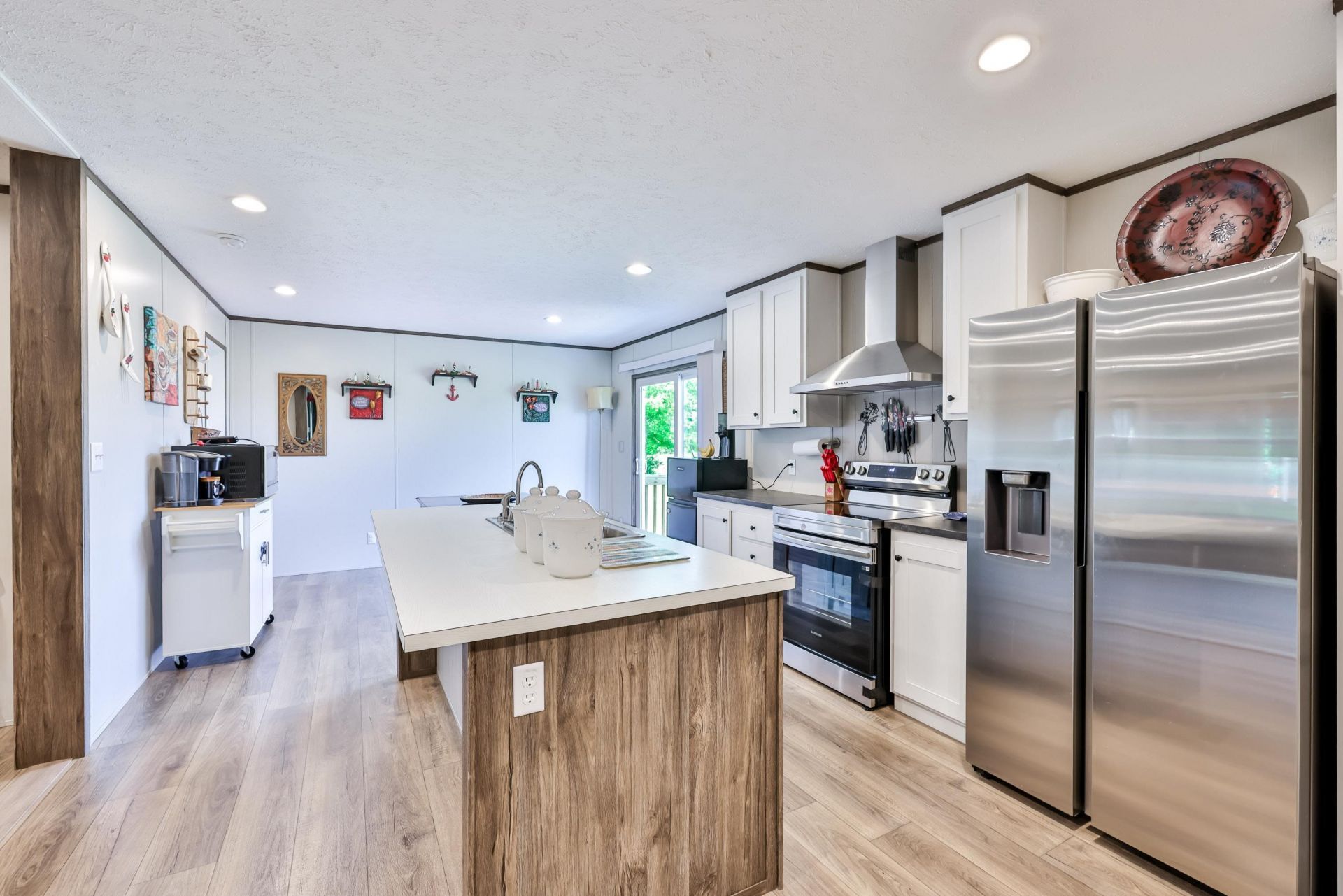 501 N Green Sea Rd.  Photo 5