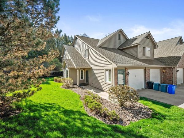 18475 Brookfield Lake DRIVE, Unit 78, Brookfield, WI 53045