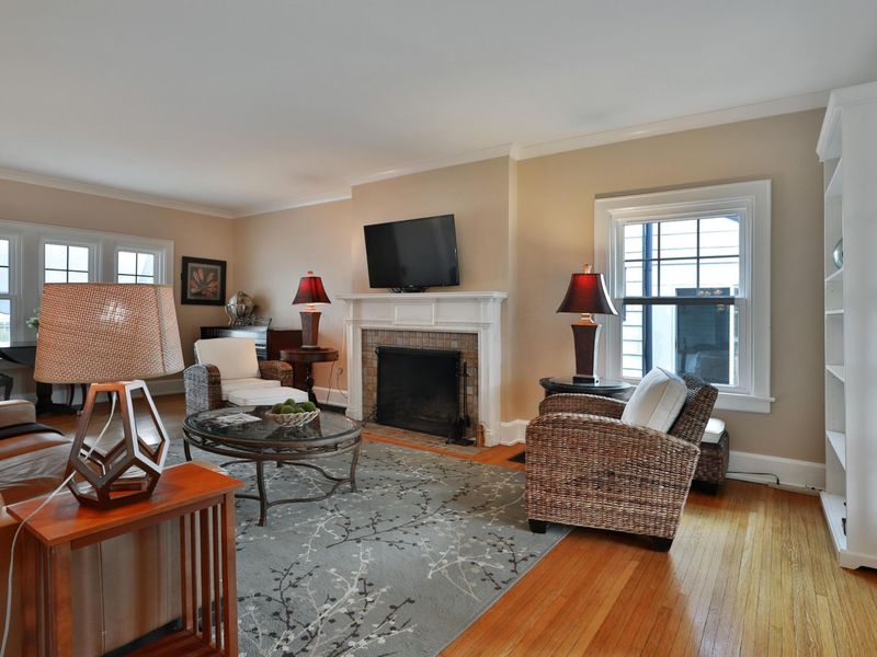 66 S Cassingham Road , Bexley, OH 43209 Photo 11