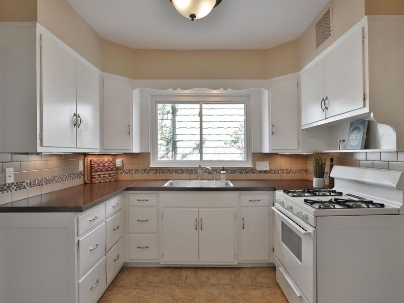 66 S Cassingham Road , Bexley, OH 43209 Photo 20