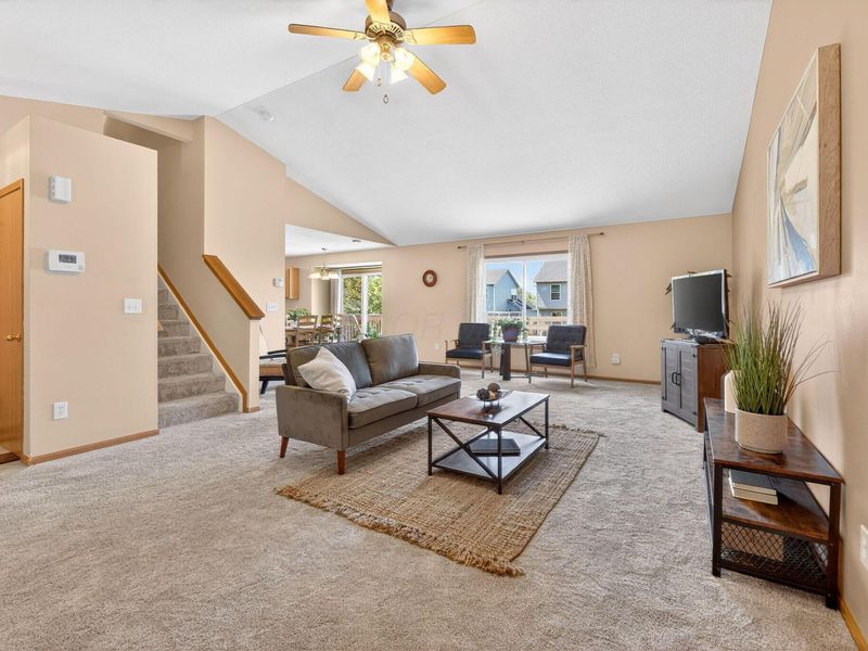 2837 Zach Drive, Columbus, OH 43219 Photo 8