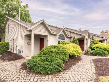 8 Canton Street , Baldwinsville, NY 13027