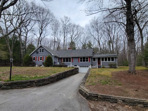 108 Harriman Hill Road, Raymond, NH 03077