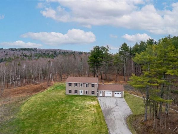 246 Carrs Corner Road , Palermo, ME 04354