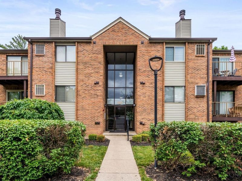 5975 Meadow Creek Drive, Unit 12, Miami Twp, OH 45150 Photo 1