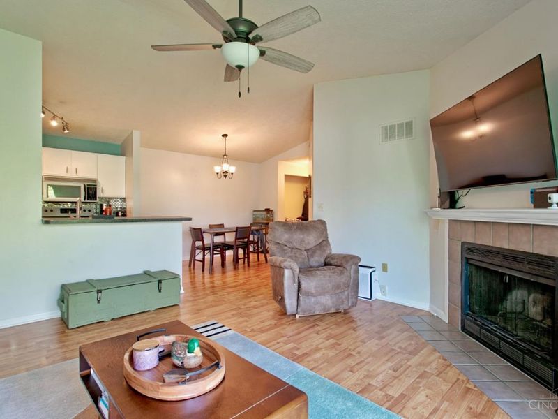 5975 Meadow Creek Drive, Unit 12, Miami Twp, OH 45150 Photo 7