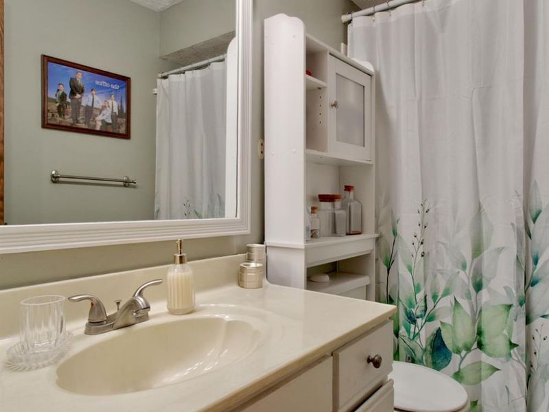 5975 Meadow Creek Drive, Unit 12, Miami Twp, OH 45150 Photo 9