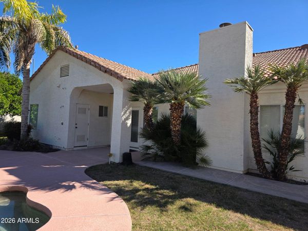 2622 N Lemon Street, Mesa, AZ 85215