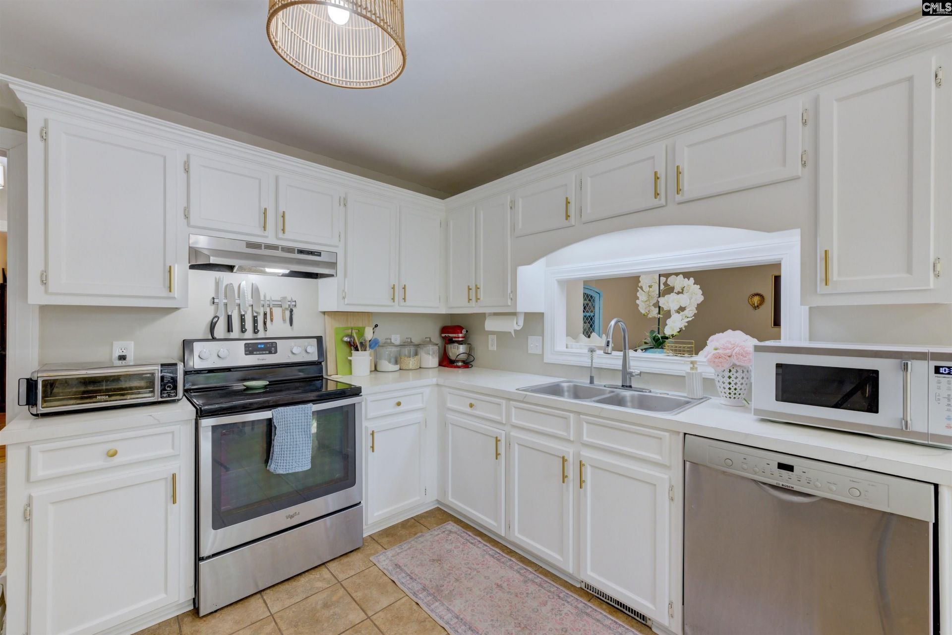146 Brook Hollow Drive  Photo 17