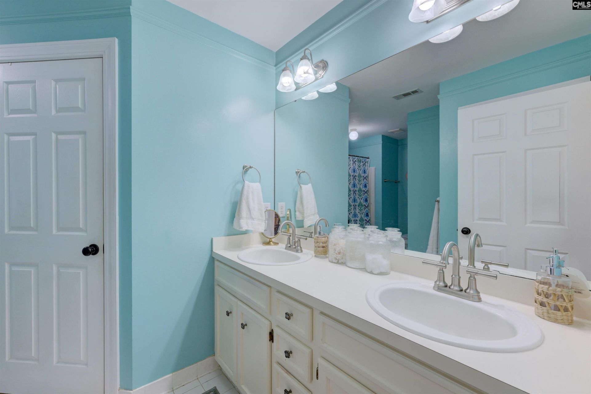 146 Brook Hollow Drive  Photo 25