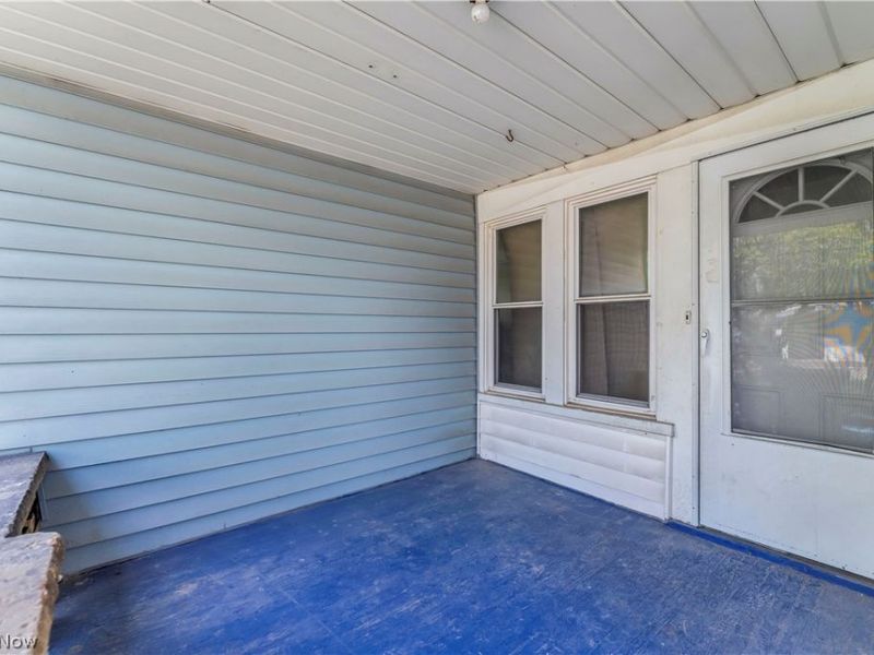 15816 Grovewood Avenue, Cleveland, OH 44110 Photo 2