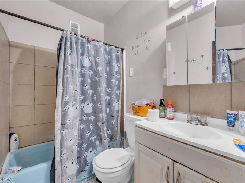 15816 Grovewood Avenue, Cleveland, OH 44110 Photo 29