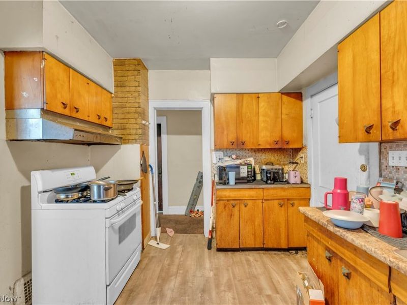 15816 Grovewood Avenue, Cleveland, OH 44110 Photo 32