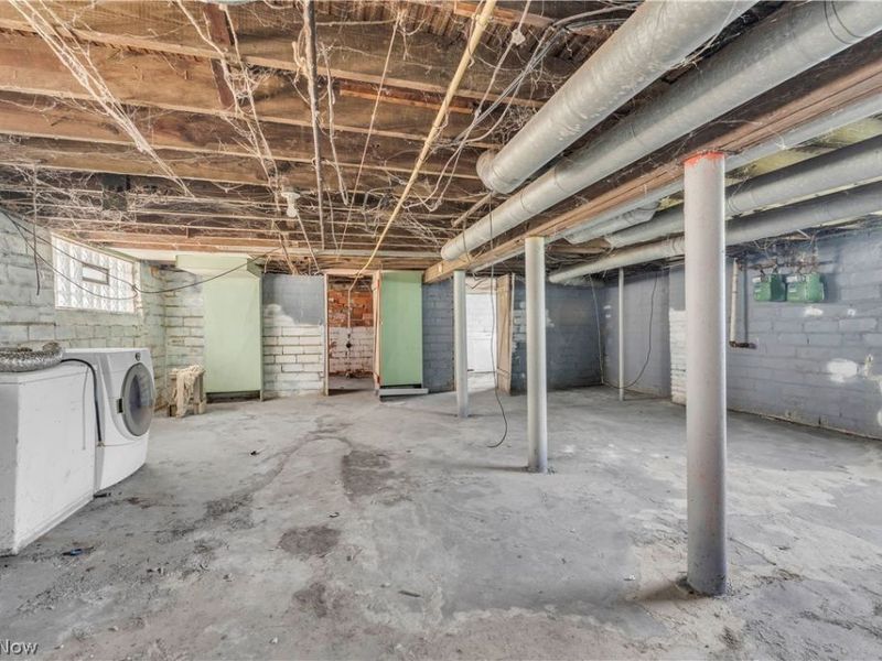 15816 Grovewood Avenue, Cleveland, OH 44110 Photo 40