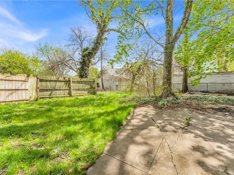 15816 Grovewood Avenue, Cleveland, OH 44110 Photo 44