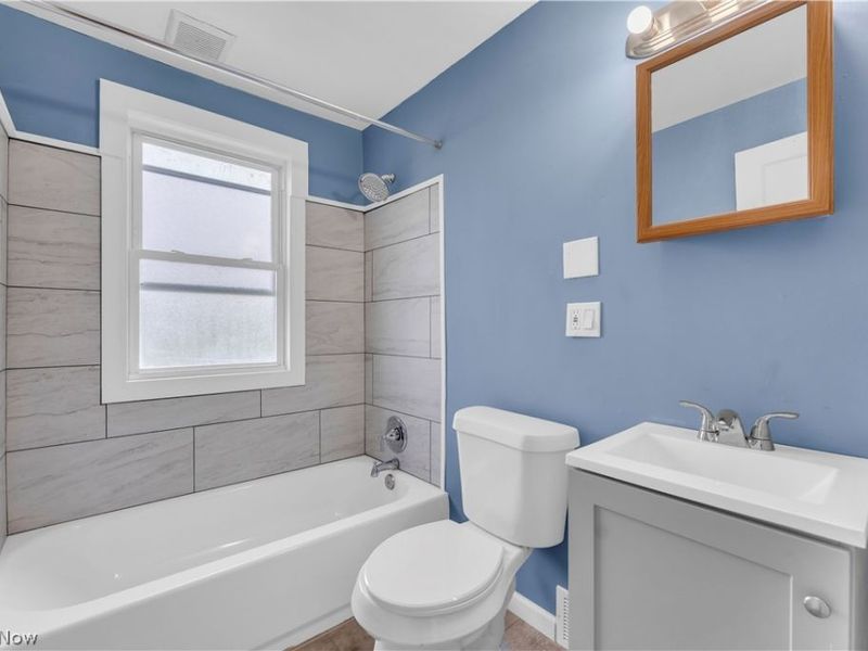 15816 Grovewood Avenue, Cleveland, OH 44110 Photo 7