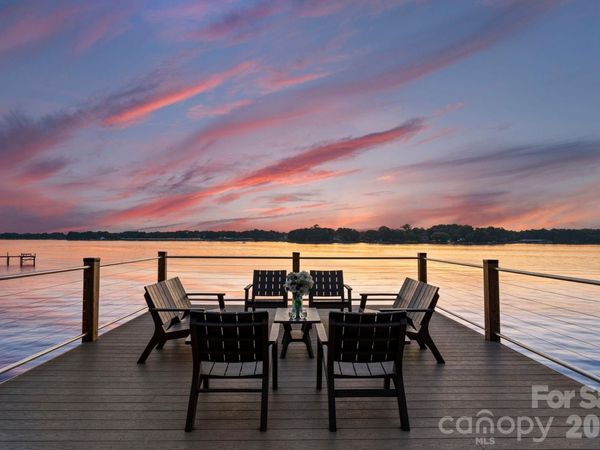 138 Lakefront Drive, Mooresville, NC 28117